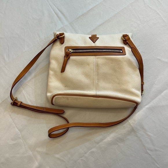 DOONEY AND BOURKE Vintage CrossBody Bag, 11” x 12” Fastened. - Picture 4 of 9